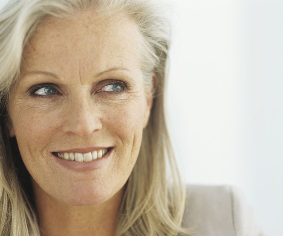 Czy wypada zakochać się po 50-tce? Czym wyróżniają się związki osób dojrzałych?