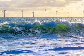 Potencjał morskich farm wiatrowych w Polsce – raport. Co jest potrzebne, by wykorzystać potencjał Bałtyku?