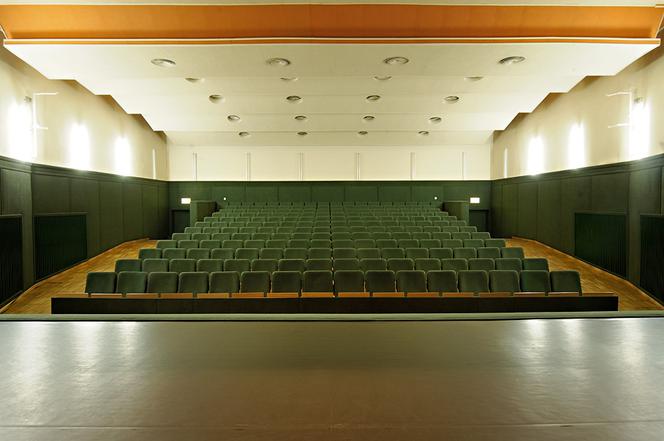 Tomasz Karolak: Teatr na peryferiach