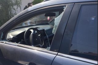 Chwile grozy w Somiance. Policjant wybił szybę w aucie, żeby uratować 1,5-roczne dziecko