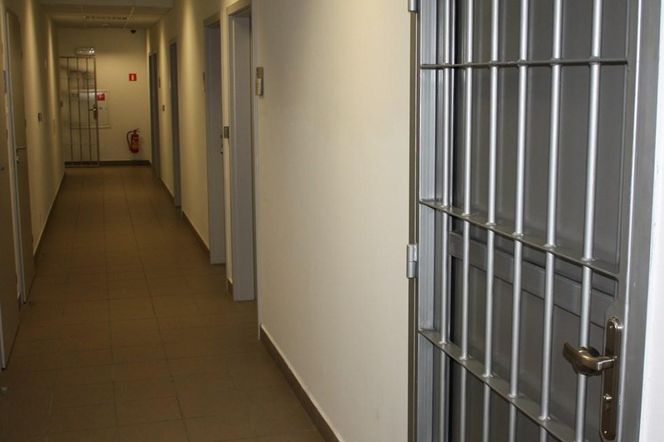 Ukrywał się przed więzieniem.  Wpadł,  bo na ulicy rozpoznali go policjanci!