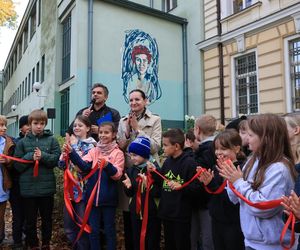 Mural w Łodzi z Joanną Kulmową