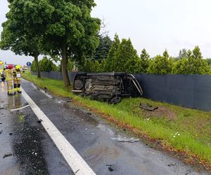 Wypadek na DW 309 koło Leszna. Zderzyły się dwa samochody