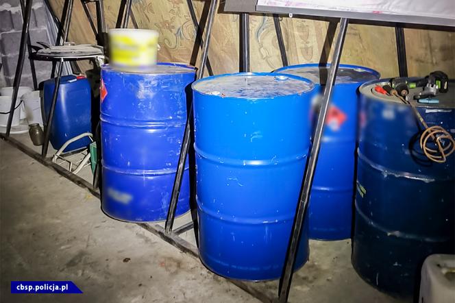 Policjanci z Łodzi wykryli dwa laboratoria produkujące narkotyki. Były w nich substancje warte 12 mln zł!