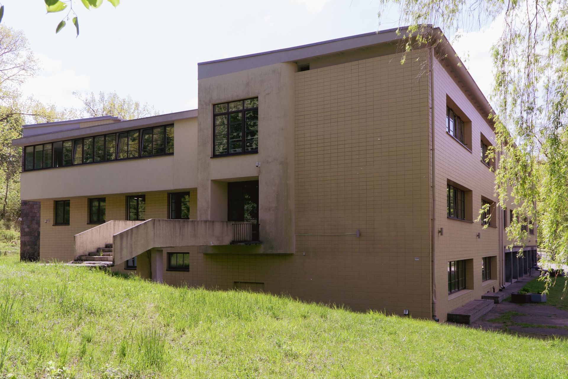 Szkoła projektu Romualda Gutta w Wilnie