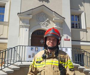 Alarm przeciwpożarowy w Ratuszu w Lesznie. Na miejsce wysłano cztery wozy strażackie