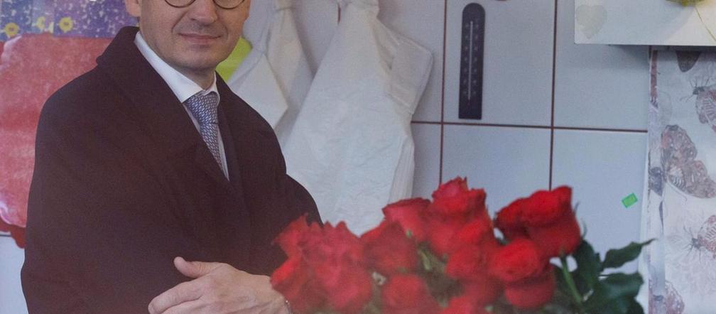 Premier kupił kwiaty a Kamiński bieliznę