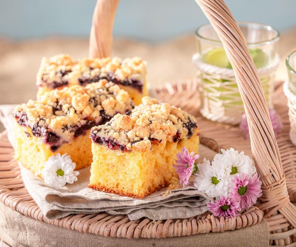 ciasto drożdżowe z dżemem i kruszonką