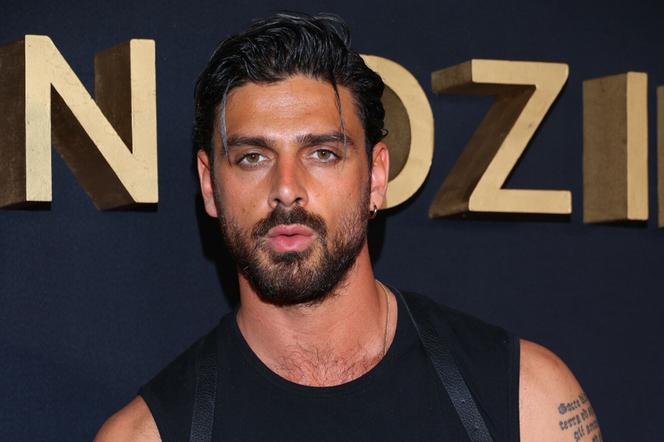 Michele Morrone jak bóg seksu na premierze 365 dni. W takim wydaniu wygląda jeszcze bardziej hot! 