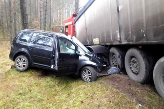Śmiertelny wypadek na trasie Piduń - Rekownica. Zablokowana droga DW-508 [ZDJĘCIA]