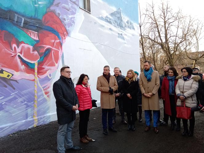 Mural z wizerunkiem Jerzego Kukuczki powstał w Katowicach. Himalaista upamiętniony w Bogucicach