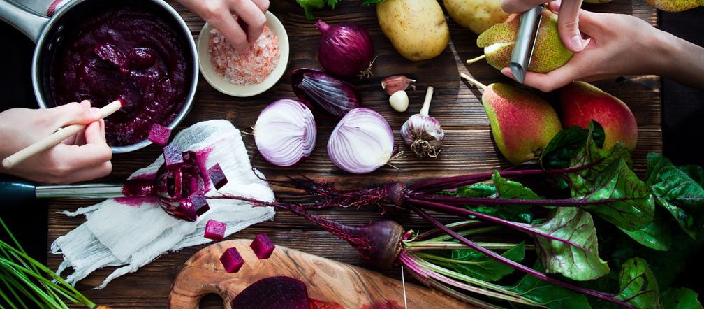 Przygotowujemy buraki do kiszenia na barszcz czerwony