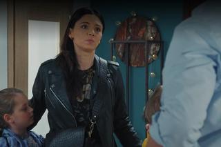 	M jak miłość odc. 1744. Maja (Laura Jankowska), Marcin (Mikołaj Roznerski), Iza (Adriana Kalska)