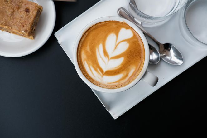 Na Dzień Kawy sięgnij po ten przepis. Cappuccino lepsze niż deser