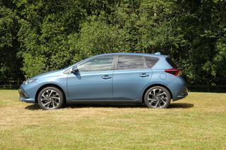 Toyota Auris lifting