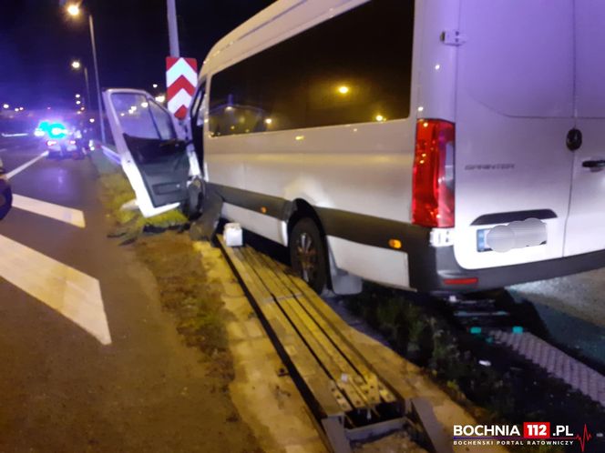 Wypadek busa na A4 w Kłaju