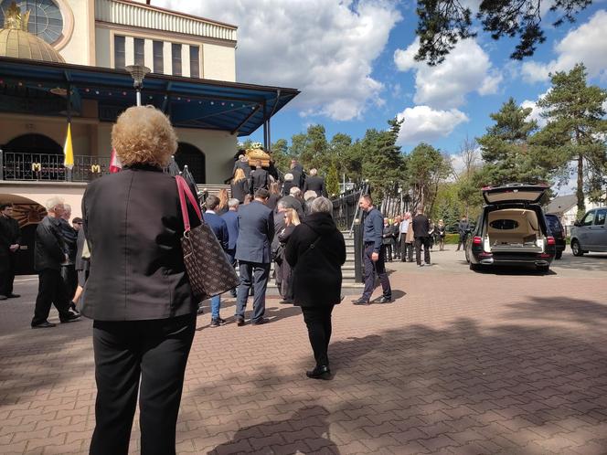 Żyli pełnią życia, zginęli w jednej sekundzie. Poruszające pożegnanie młodych przyjaciół