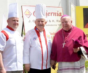  15 Edycja kremówki papieskiej. 