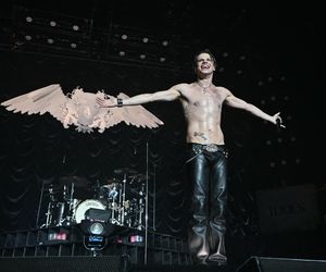 Yungblud wytłumaczył, dlaczego uważa, że rock jest od lat nudny. Nie dano mu rozkwitnąć 