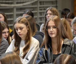 Dominik Dąbrowski spotkał się z młodzieżą III LO w Grudziądzu cz. I