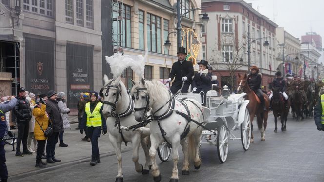 Wielka Szarża w centrum Łodzi. Oddziały konne przeszły przez Piotrkowską