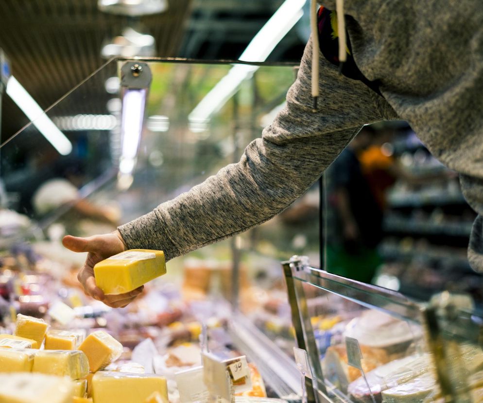 Myślisz, że ser podnosi cholesterol? Sprawdź kilka zdrowszych opcji