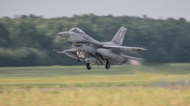 Polski F-16C Jastrząb start