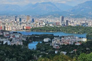 Hity cenowe świątecznych wyjazdów: Bolonia i Tirana od 74 zł, Katania, Lyon i Nicea od 88 zł 