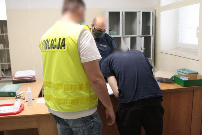 Areszt dla włamywacza, który ukradł broń