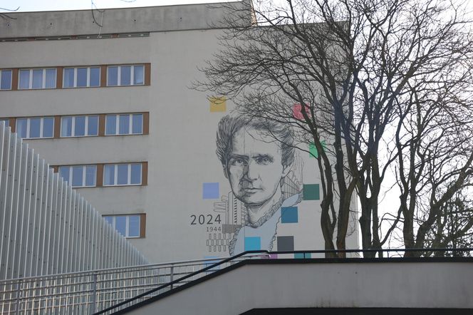 Na gmachu WPiA UMCS można podziwiać mural z wizerunkiem Marii Curie-Skłodowskiej 