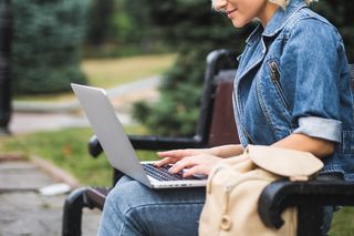 Zepsuty komputer, a na koncie brak pieniędzy? Z pre-pensją od Patento zaczniesz studia z nowym laptopem!