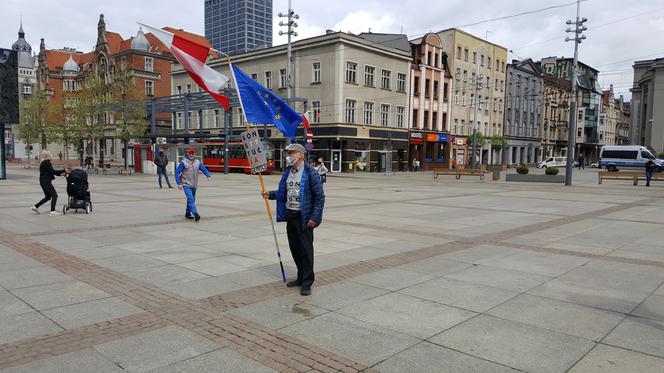 Protest przeciwko wyborom korespondencyjnym w Katowicach 