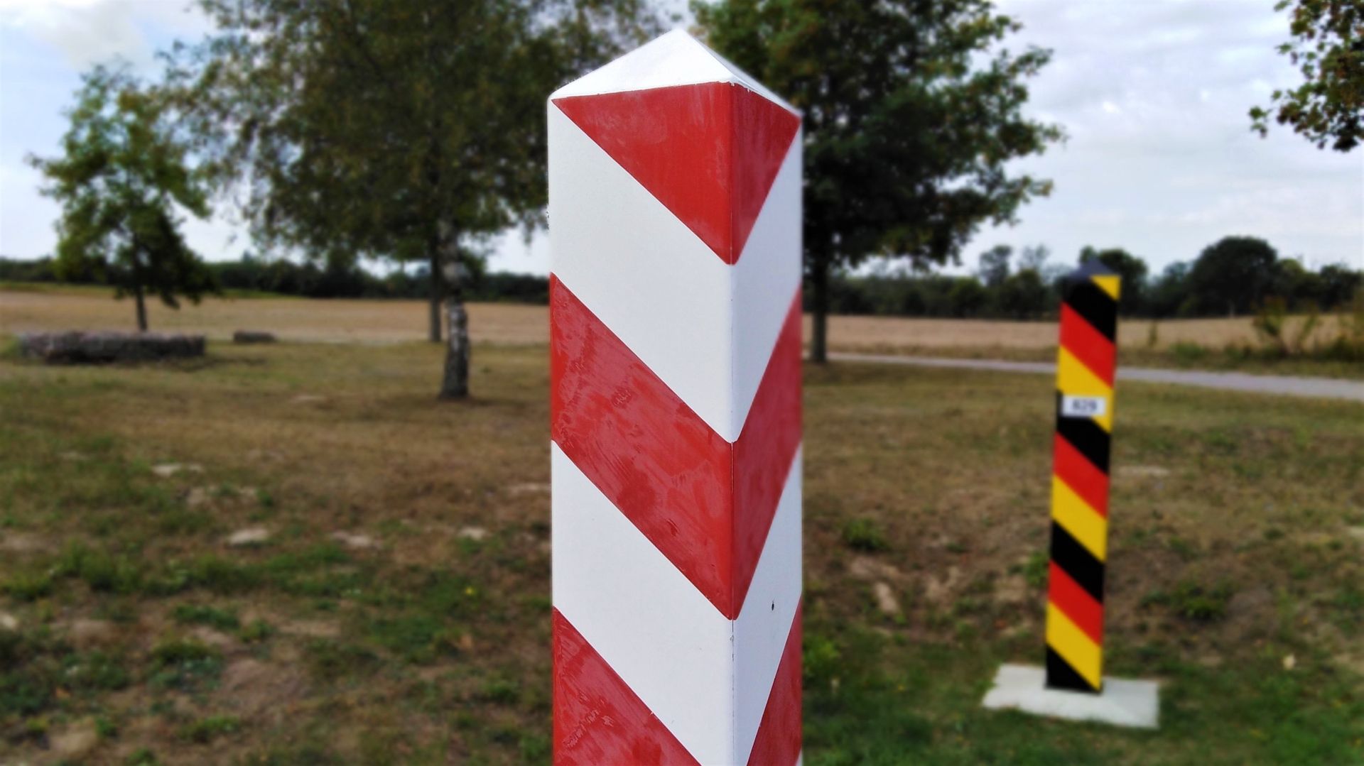 Zapadła decyzja ws., dalszych kontroli na granicy polsko-niemieckiej. Siemoniak zabr…