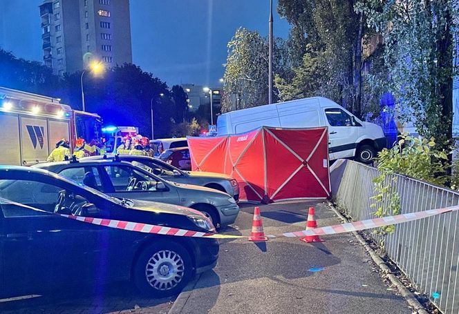 Bus przygniótł pieszego. 86-letni kierowca chciał zaparkować pojazd