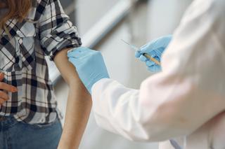 Pilotażowy punkt szczepień masowych w Ostródzie. Będą wykonywać 200 szczepień na dobę