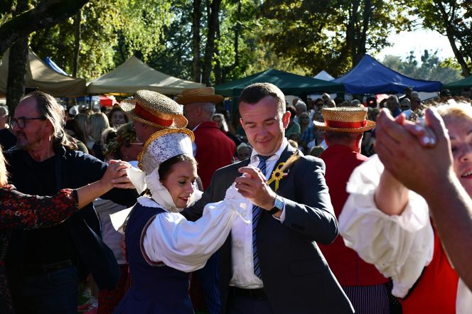 Tłumy na dożynkach w Olsztynku. Zobacz, jak wyglądało tegoroczne święto plonów