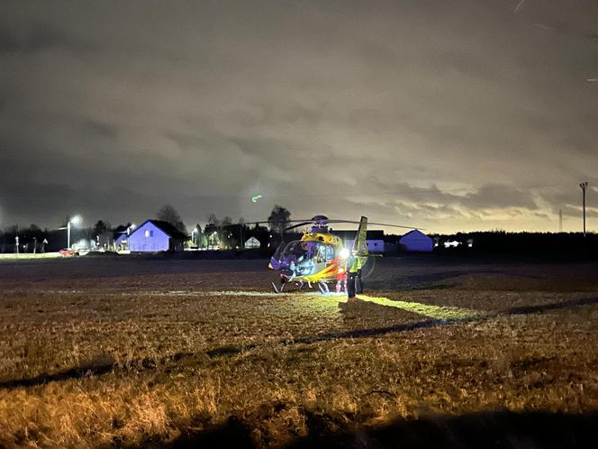 Nastolatek wymusił pierwszeństwo. Z auta wyleciał fotelik dla dziecka. Trzy osoby ranne, w tym 5-letni maluszek