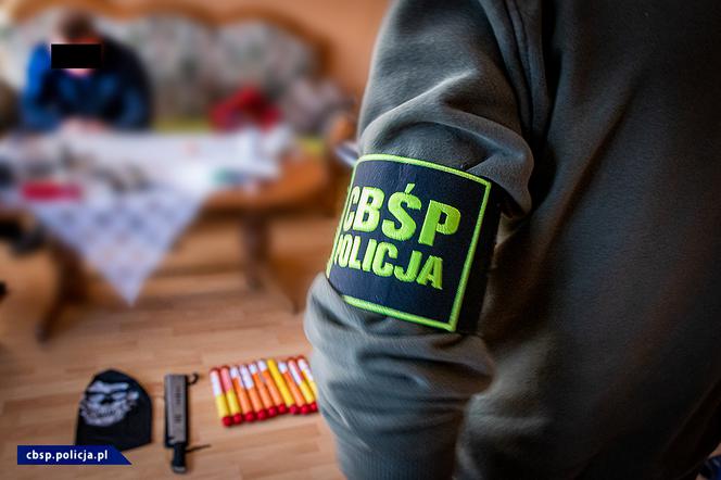 POTĘŻNA akcja policji w Katowicach. Rozbito gang pseudokibiców [ZDJĘCIA]
