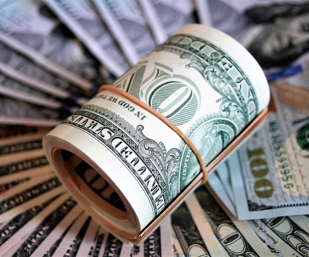 Historyczna bariera przekroczona. Dolar rekordowo mocny