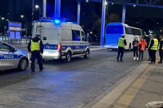 Dantejskie sceny na Dworcu Wschodnim. Kierowca autokaru potrącił pieszego. Obaj byli pijani