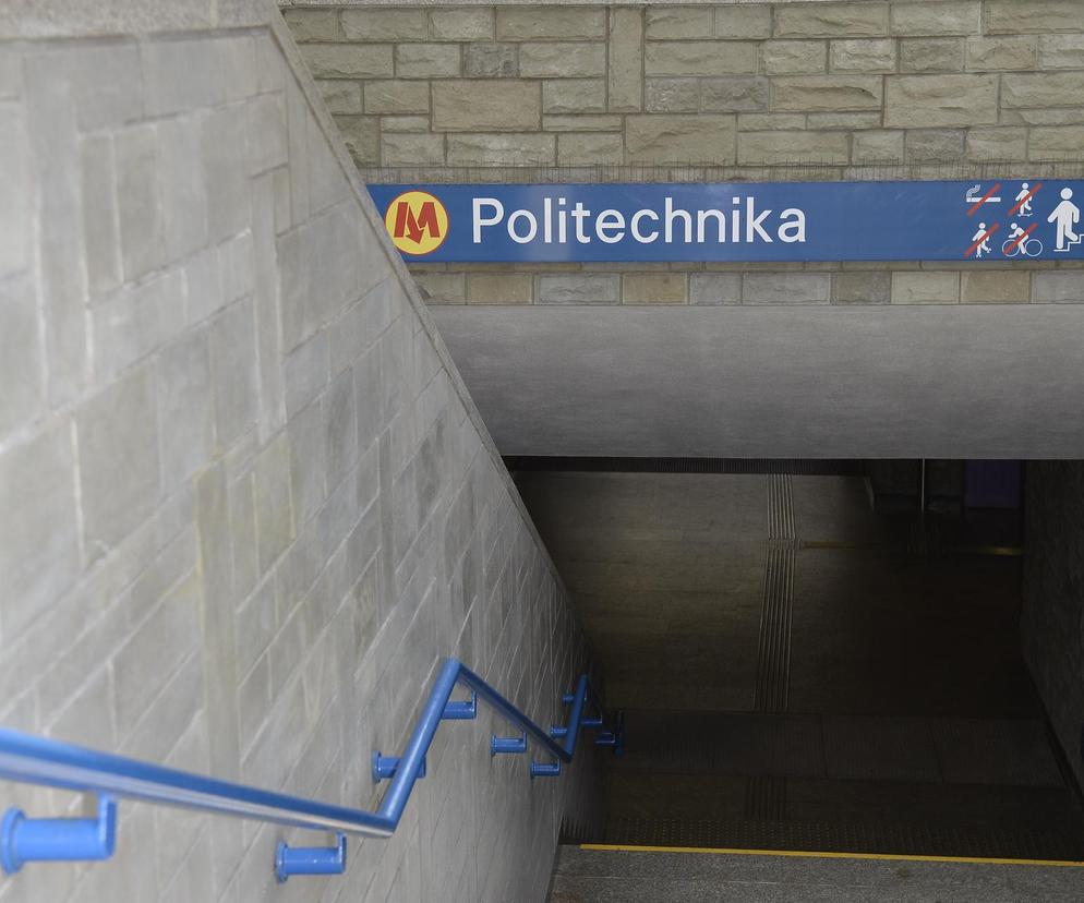 Dramat na stacji metra Politechnika. Nie żyje pasażerka rozjechana przez pociąg. Nie miała szans w rozpędzoną maszyną
