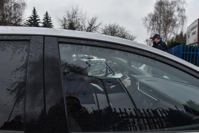 Międzymiastowy protest samochodowy pod Radiem Maryja. Strajkowali w Święto Trzech Króli