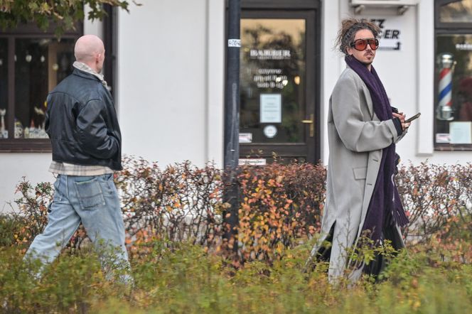 Michał Szpak. Na nogach ma racice