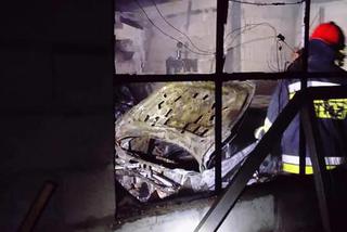 Tczów: Doszczętnie spalony samochód w garażu
