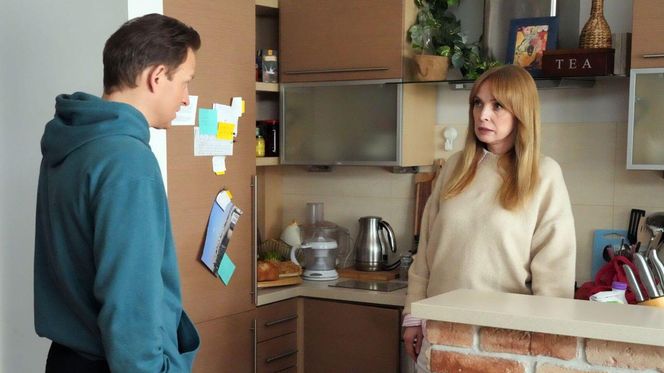 Barwy szczęścia odc. 3247. Agnieszka (Katarzyna Tlałka), Łukasz (Michał Rolnicki)