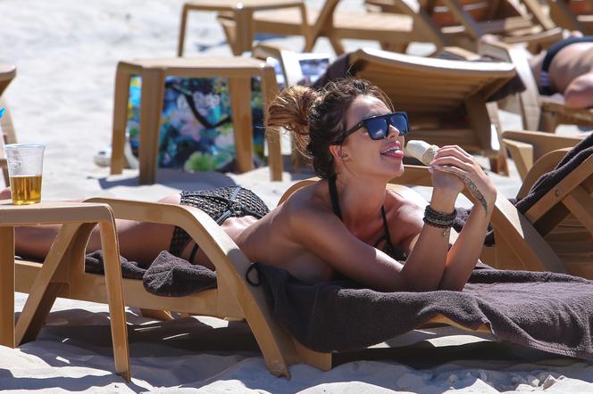 Ciągle ma coś w ustach