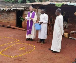 Polski Misjonarz opowiada jak wygląda świętowanie Wszystkich Świętych w Kamerunie 