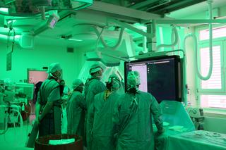 Tętniak aorty. To pierwsza taka operacja w Polsce. Wszczepiono nowy rodzaj stent-graftu VBX