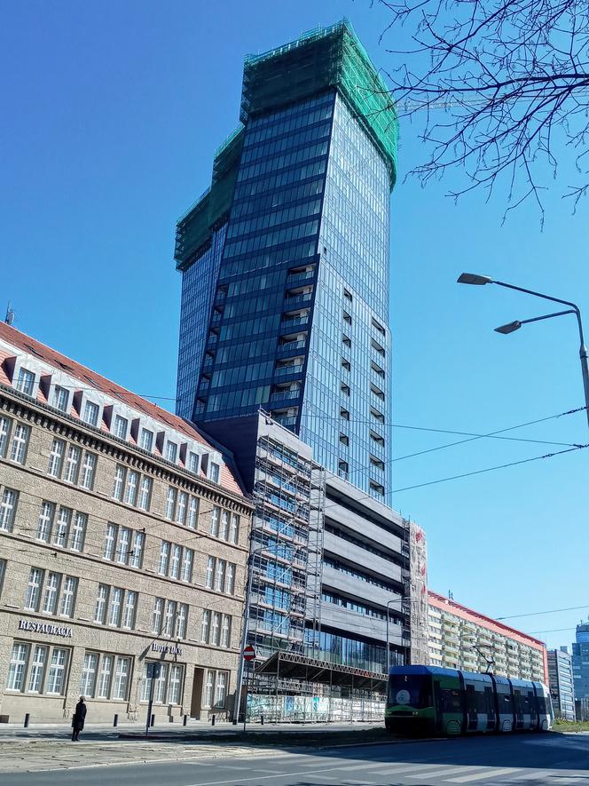 Budowa Hanza Tower - kwiecień 2020