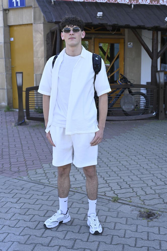 Mieszkańcy Warszawy oceniają efekty rozbetonowania stolicy. Przeżyliśmy upał na „zielonym skwerze”